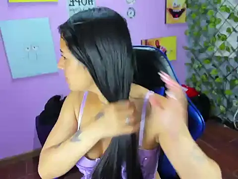 Snapshot of ScarlethJonz chatting on 01.09.26 ScarlethJonz online show from 01.09.26