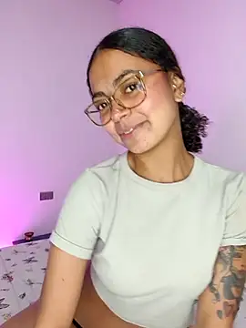 Snapshot of __VioletaHeaven__ chatting on 01.06.26 VioletaHeaven online show from 01.06.26