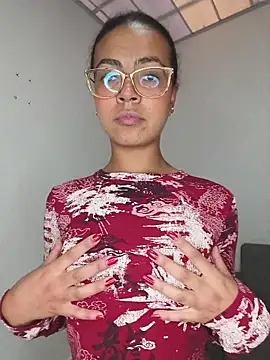 Snapshot of __VioletaHeaven__ chatting on 03.18.26 VioletaHeaven online show from 03.18.26