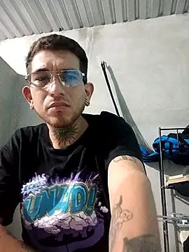 Snapshot of macarywillm chatting on 03.22.26 macarywillm online show from 03.22.26