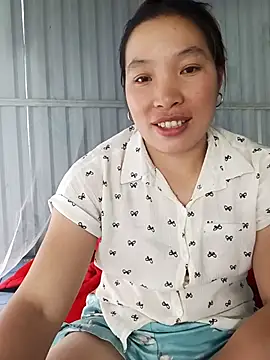 Snapshot of Evelyn-n chatting on 05.05.26 Evelyn-n online show from 05.05.26