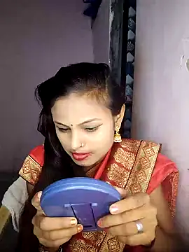 Snapshot of Khatta_Meeth chatting on 12.20.25 Khatta Meeth online show from 12.20.25