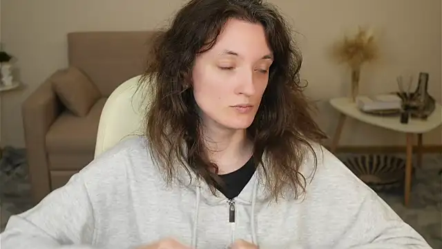 Snapshot of TameraNiedermeyer chatting on 12.03.25 TameraNiedermeyer online show from 12.03.25