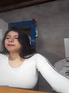 Snapshot of Estefanny_Lolyy chatting on 06.15.26 Estefanny Lolyy online show from 06.15.26