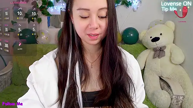 AlinaEleven online show from 12.14.25