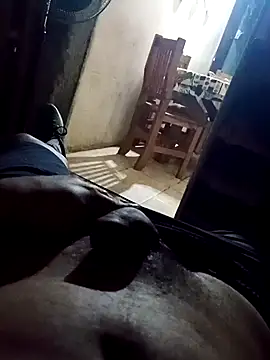 Snapshot of goldenpen1993 chatting on 12.01.25 goldenpen1993 online show from 12.01.25