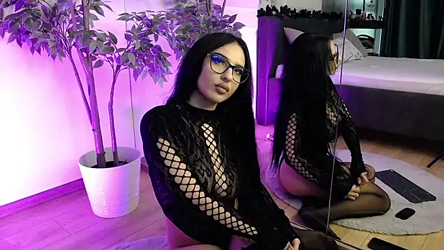 RavenFoxxy online show from 12.02.25