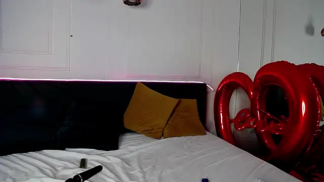 RavenFoxxy online show from 02.22.26