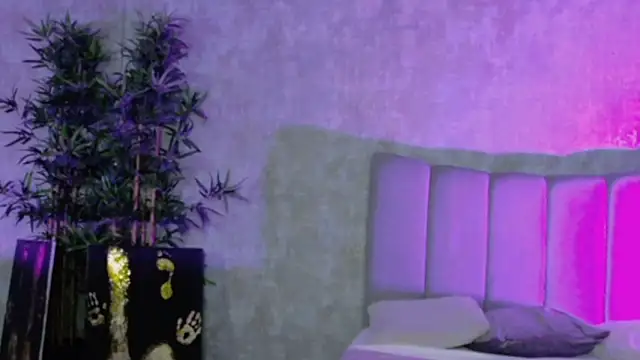 LucyRayy online show from 02.20.26