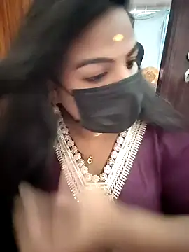 Snapshot of Tamil_Shara chatting on 04.19.26 Tamil Shara online show from 04.19.26