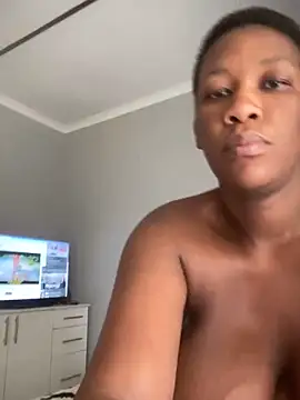 Snapshot of GiantClithpee chatting on 12.18.24 GiantClithpee online show from 12.18.24