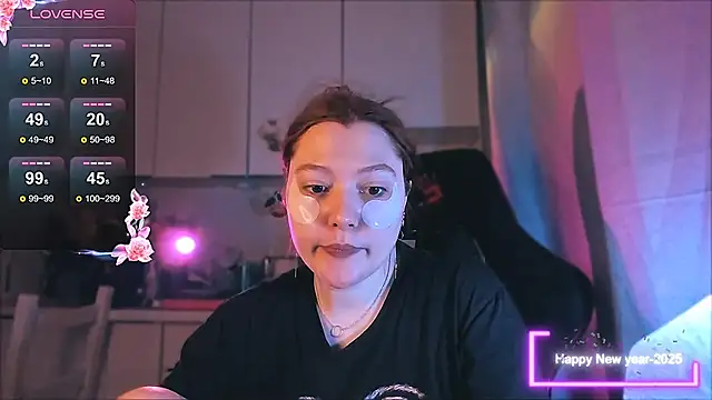 Snapshot of Ungoliant_Kiss chatting on 12.21.25 Ungoliant Kiss online show from 12.21.25