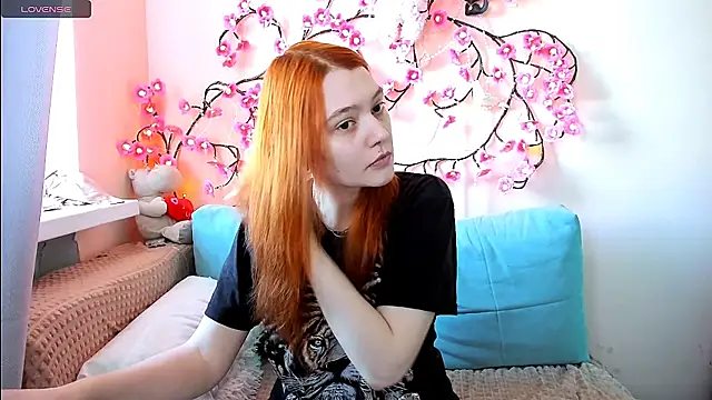 Snapshot of Ungoliant_Kiss chatting on 07.12.26 Ungoliant Kiss online show from 07.12.26