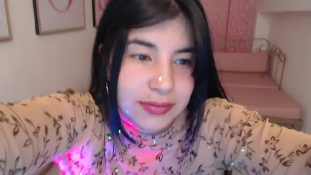 Snapshot of Nina_harpper_ chatting on 12.02.25 Nina harpper online show from 12.02.25