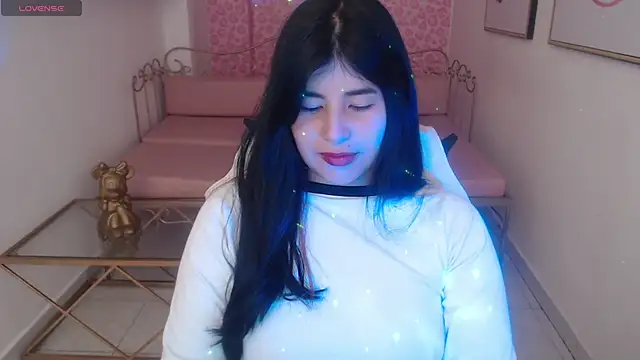 Nina harpper  online show from 01.08.26