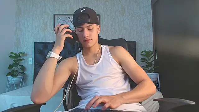 Lander Cruz online show from 12.14.25