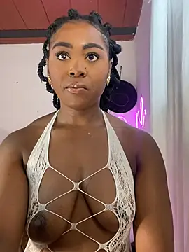 Snapshot of Cynthia_es chatting on 02.20.26 Cynthia es online show from 02.20.26