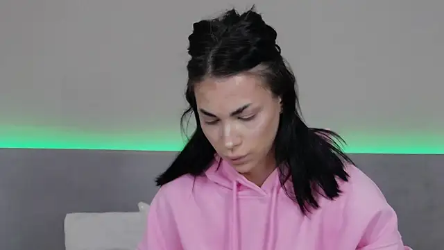 RachaelMils online show from 12.16.25