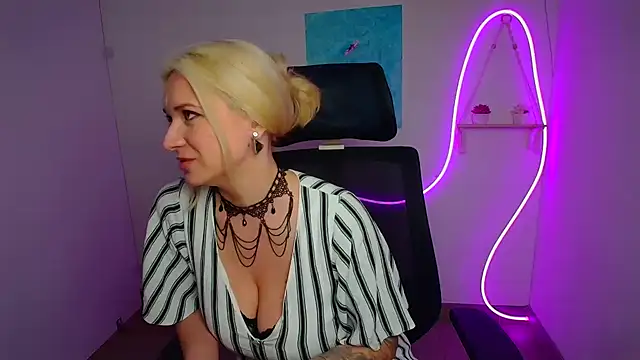 Melodie Aster online show from 04.03.26