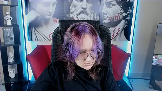 Sylvia Reed online show from 12.20.25