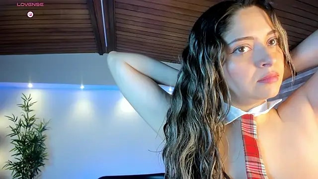 Snapshot of TiffanyHoustton chatting on 07.16.26 TiffanyHoustton online show from 07.16.26