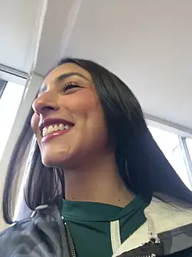 Snapshot of lya__brown chatting on 05.15.26 lya brown online show from 05.15.26