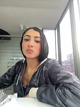 Snapshot of lya__brown chatting on 05.22.26 lya brown online show from 05.22.26