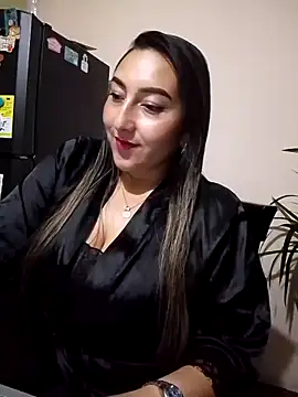 Snapshot of Valeria_montana_ chatting on 12.15.25 Valeria montana online show from 12.15.25