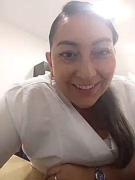 Snapshot of Valeria_montana_ chatting on 01.14.26 Valeria montana online show from 01.14.26