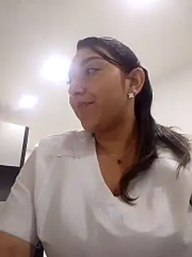 Valeria montana  online show from 06.03.26