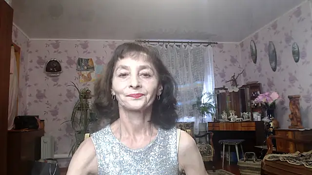 Snapshot of Angelina-Missteria chatting on 12.20.25 Angelina-Missteria online show from 12.20.25