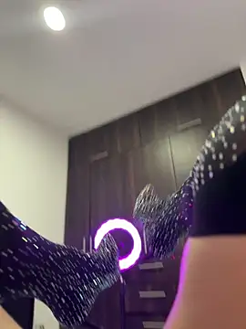 AlaiaSweet   online show from 12.04.25