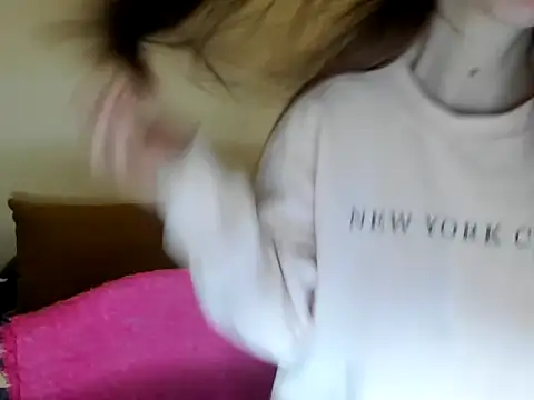 Snapshot of LikaAliston chatting on 02.18.26 LikaAliston online show from 02.18.26