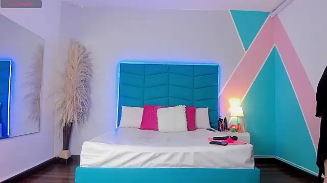  victoria collins  online show from 02.28.26