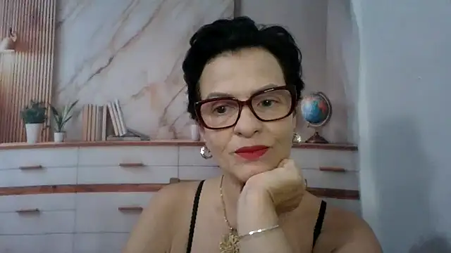 Snapshot of Luna-Hot0802 chatting on 02.17.26 Luna-Hot0802 online show from 02.17.26