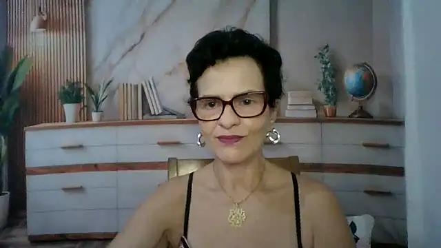 Snapshot of Luna-Hot0802 chatting on 02.20.26 Luna-Hot0802 online show from 02.20.26