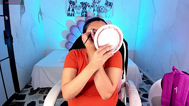 melodysnow  online show from 12.20.25