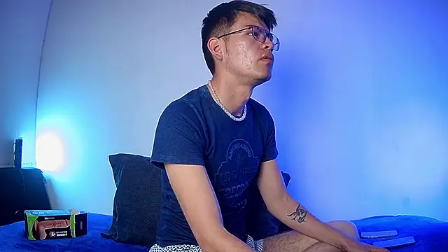 Snapshot of nicolatinboy chatting on 02.16.26 nicolatinboy online show from 02.16.26