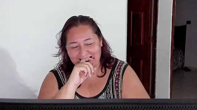 VioletBruces online show from 12.22.25