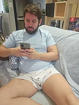 Snapshot of RipMyUnderwear chatting on 05.11.26 RipMyUnderwear online show from 05.11.26