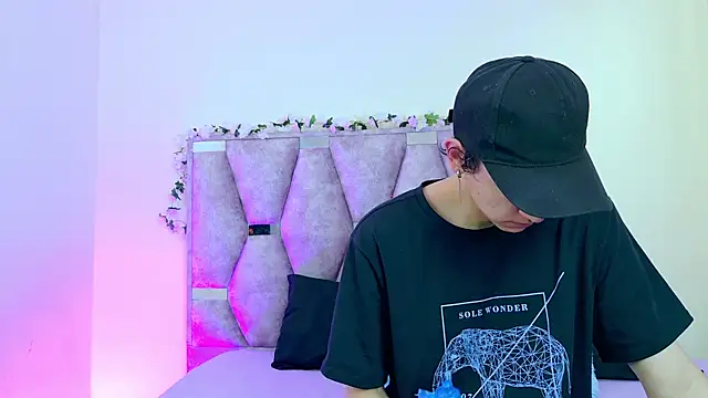 iris and damian online show from 04.14.26