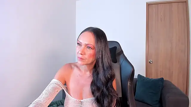 Cleoember  online show from 06.04.26