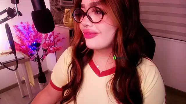 Snapshot of asheryn chatting on 07.08.26 asheryn online show from 07.08.26
