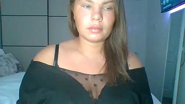 Snapshot of GEMMARMALADE chatting on 07.17.26 GEMMARMALADE online show from 07.17.26