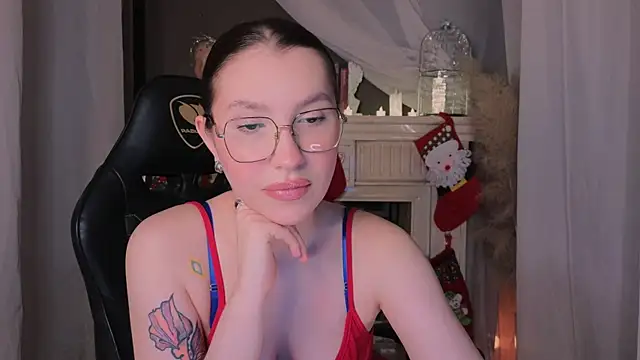 hi evie online show from 12.18.25