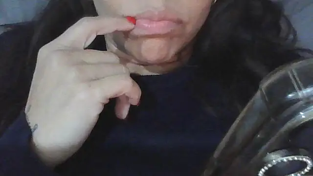 Snapshot of Bambolinastella chatting on 12.18.25 Bambolinastella online show from 12.18.25