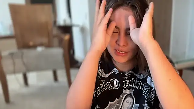 miaferrer777 online show from 04.12.26