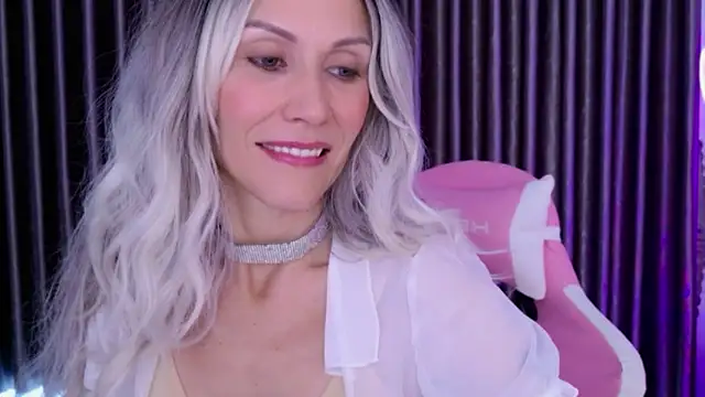 betty xoxoo online show from 03.08.26