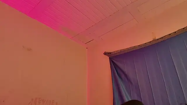 MoonLipsON- online show from 04.08.26