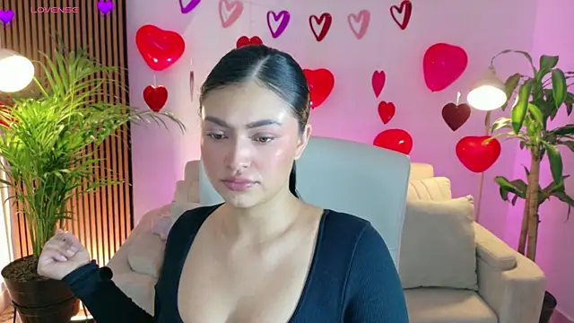 Snapshot of victoria___moon chatting on 02.12.26 victoria moon online show from 02.12.26